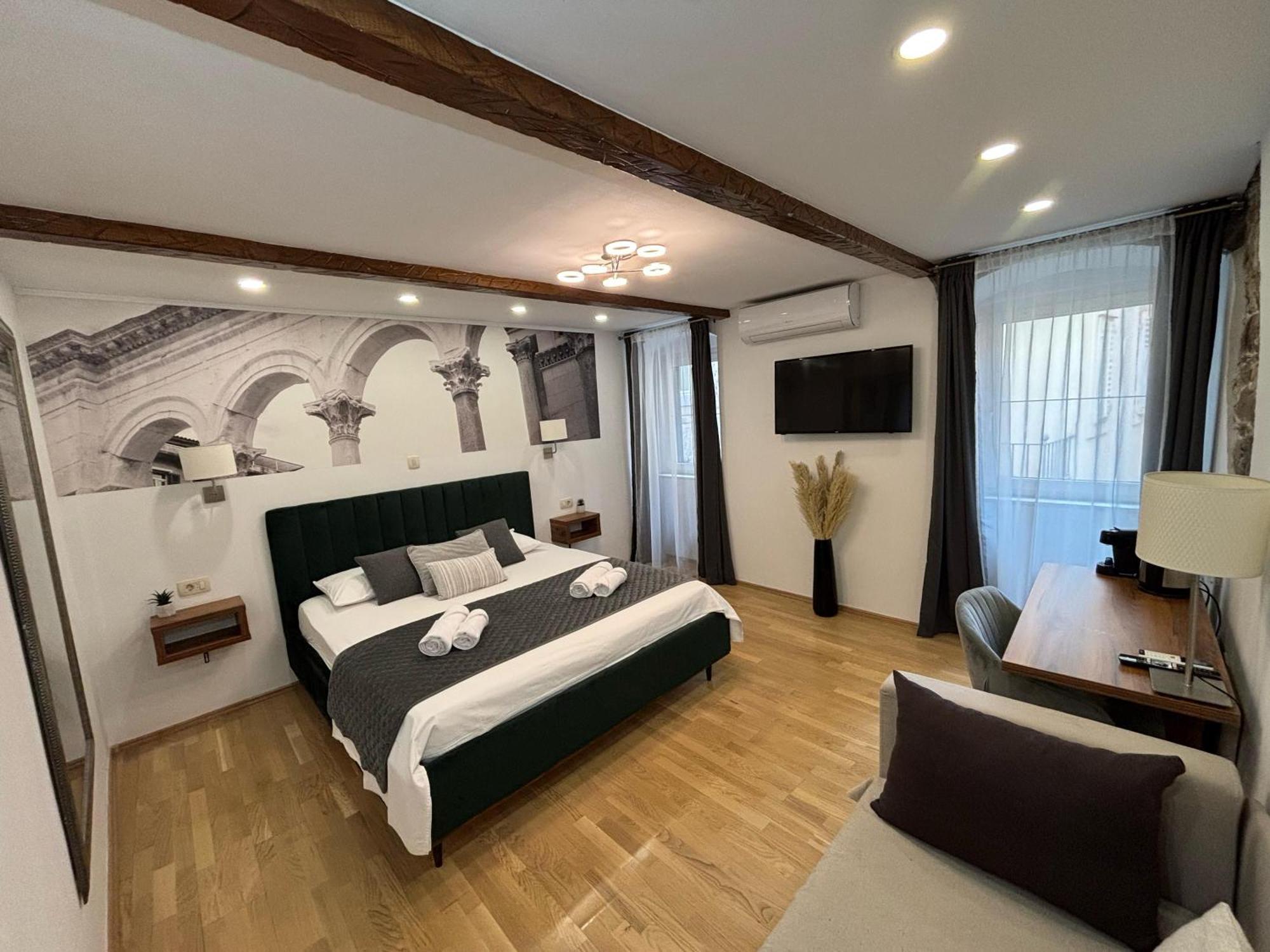 Palace Luxury Room Split Exterior photo